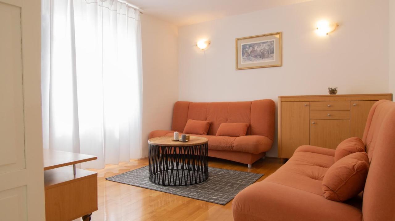 Mozart Apartments Baška Voda Esterno foto