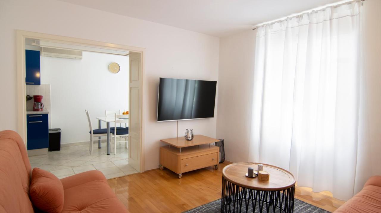 Mozart Apartments Baška Voda Esterno foto