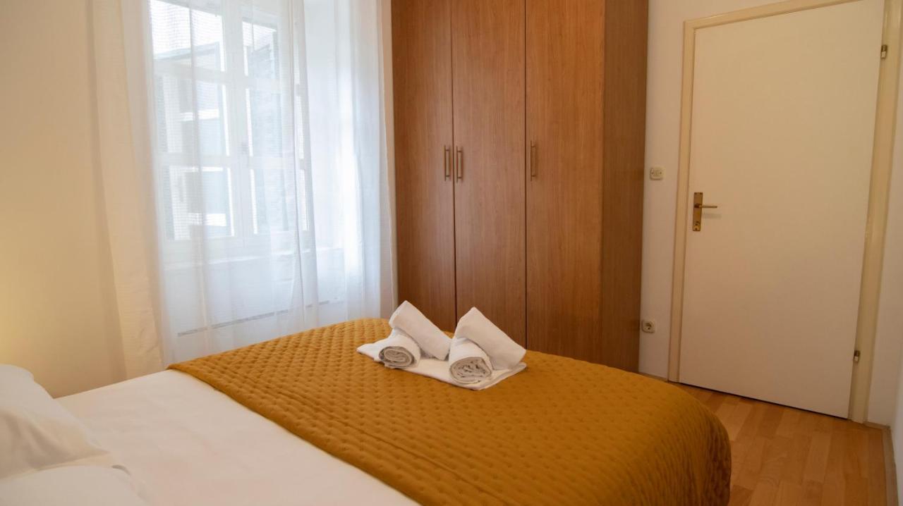 Mozart Apartments Baška Voda Esterno foto
