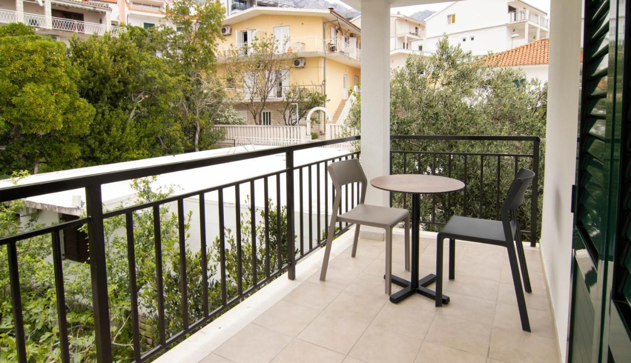 Mozart Apartments Baška Voda Esterno foto