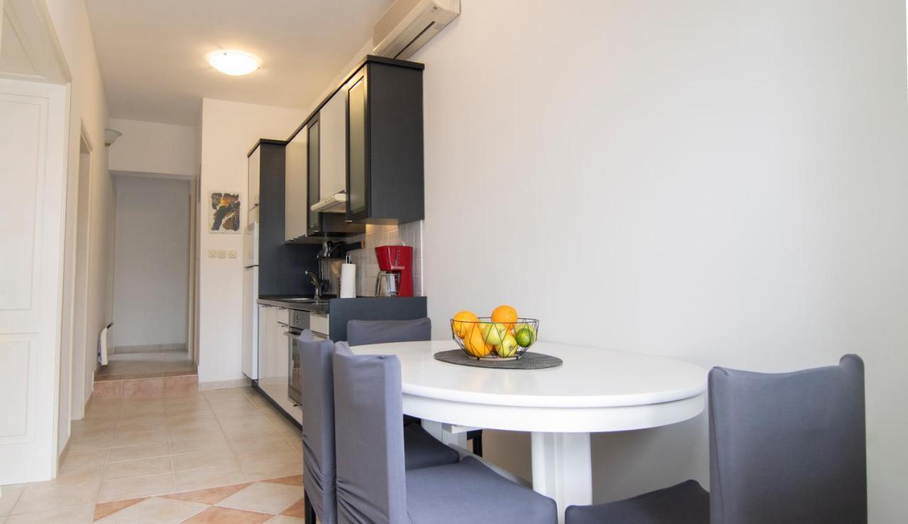 Mozart Apartments Baška Voda Esterno foto